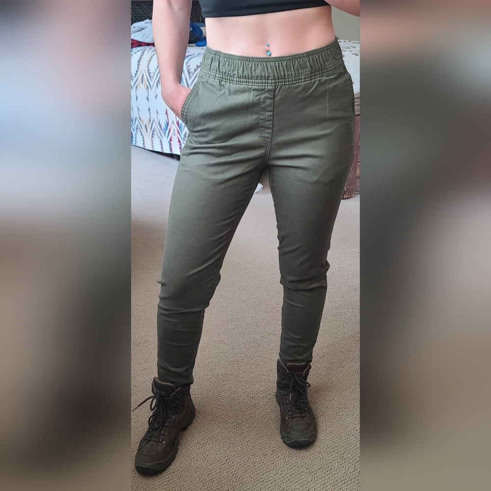 The North Face Olive Outdoor Pants.